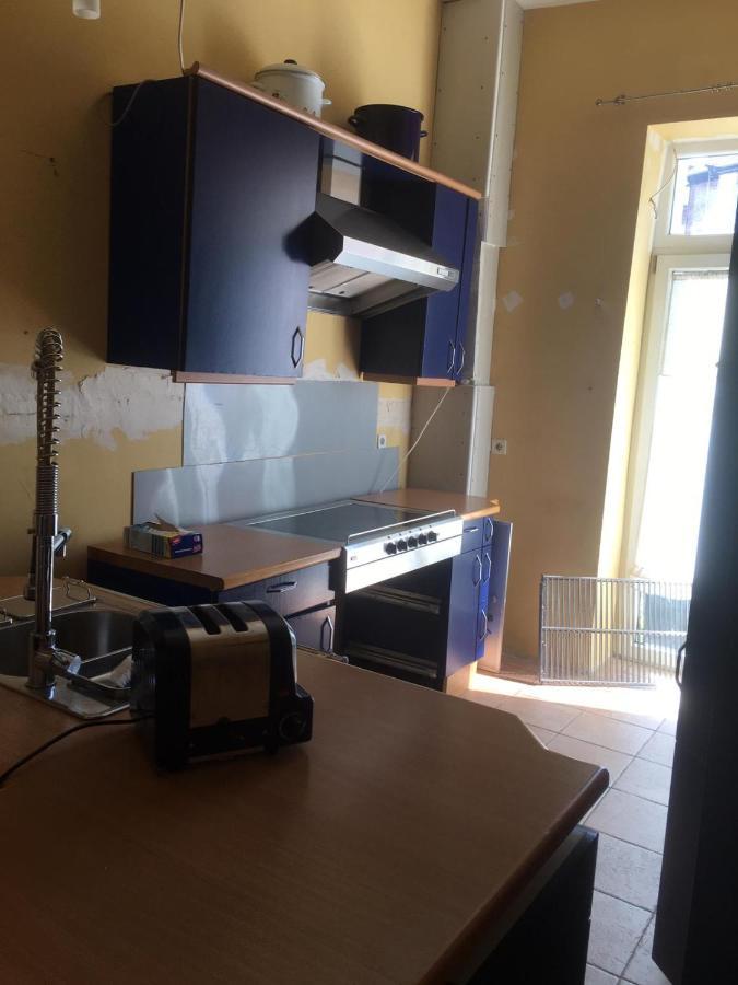 Zimmer In Kaiserslautern Exterior foto